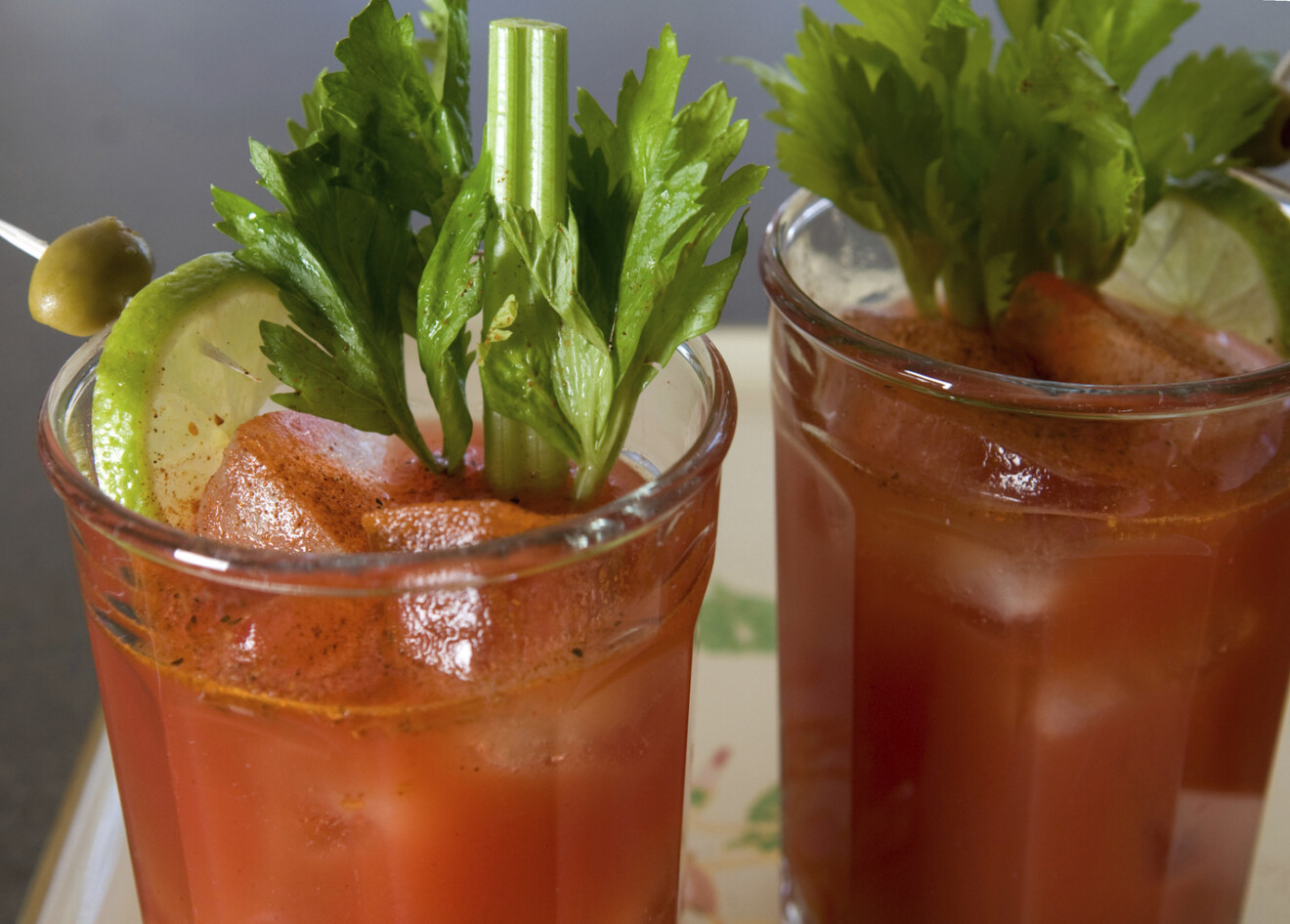 ¿Cómo hacer Cocktail Bloody Mary? (Recetas, preparación y ingredientes)