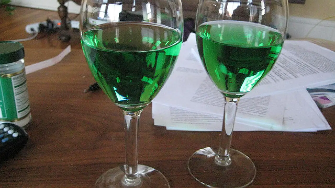 [Imagen: vino-Verde.jpg]