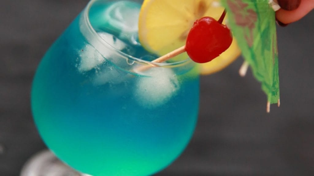 Tragos con Blue Curacao