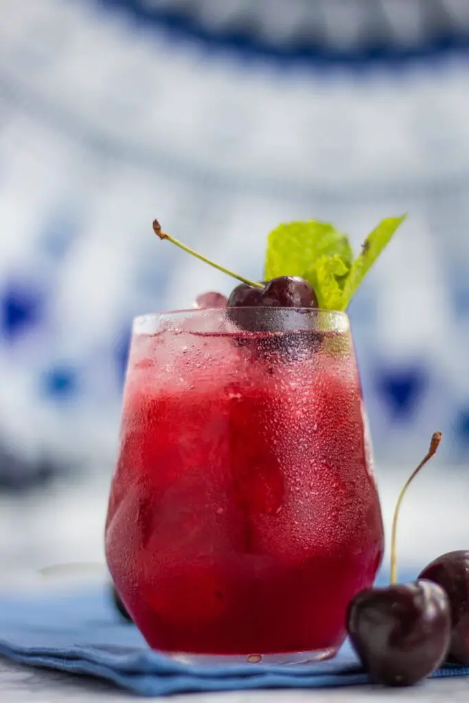 Tragos con cereza
