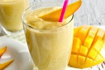 Licuado de mango y yogurt