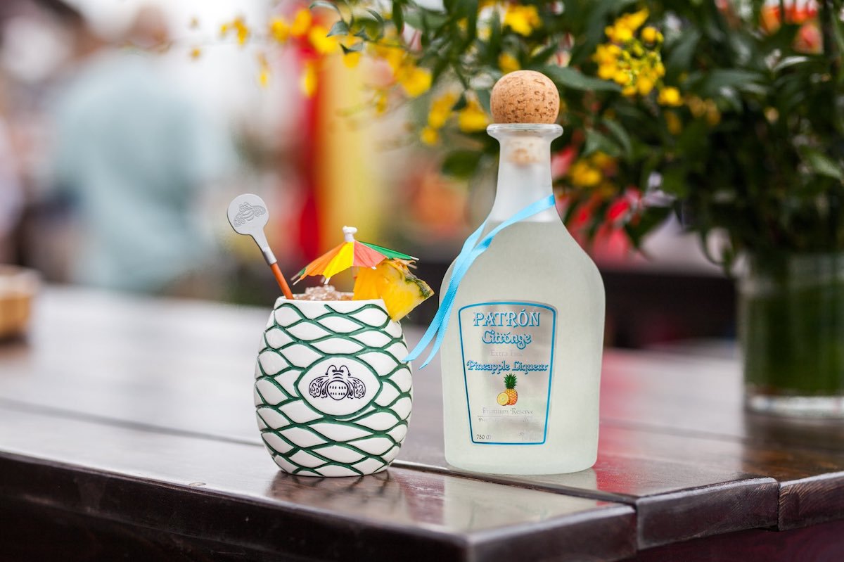 Licor de Piña: ¿Qué es? ¿Cuál es su origen? ¿Cómo se hace? y más