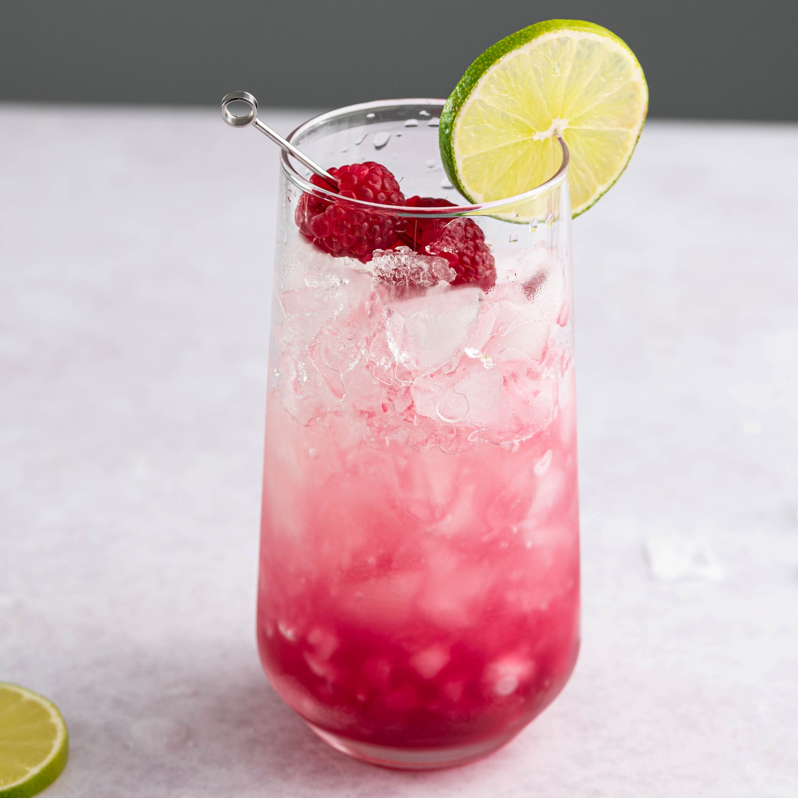 Cóctel Bramble ¿Cómo se hace? Receta + Ingredientes y más