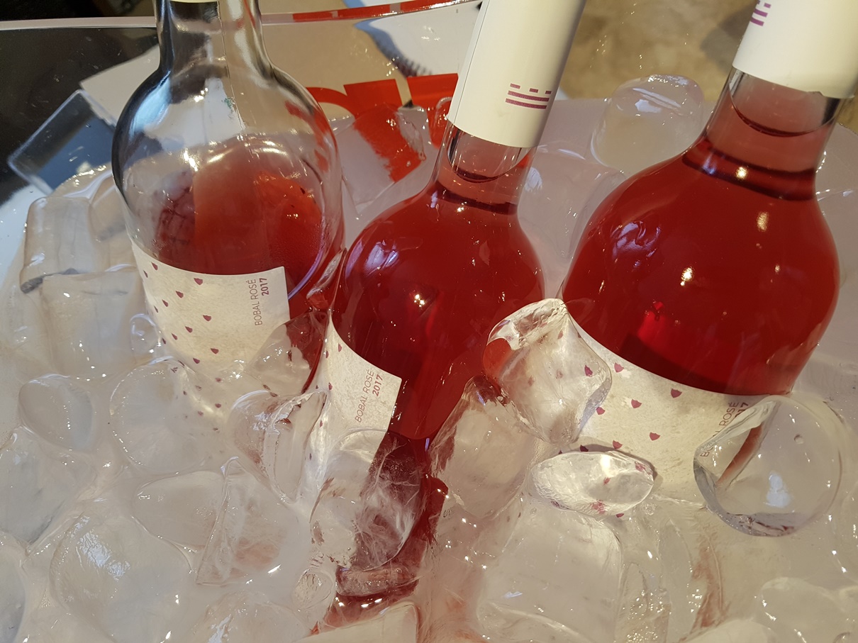 Como Resfriar Um Vinho Rapidamente EM 4 PASSOS SIMPLES 