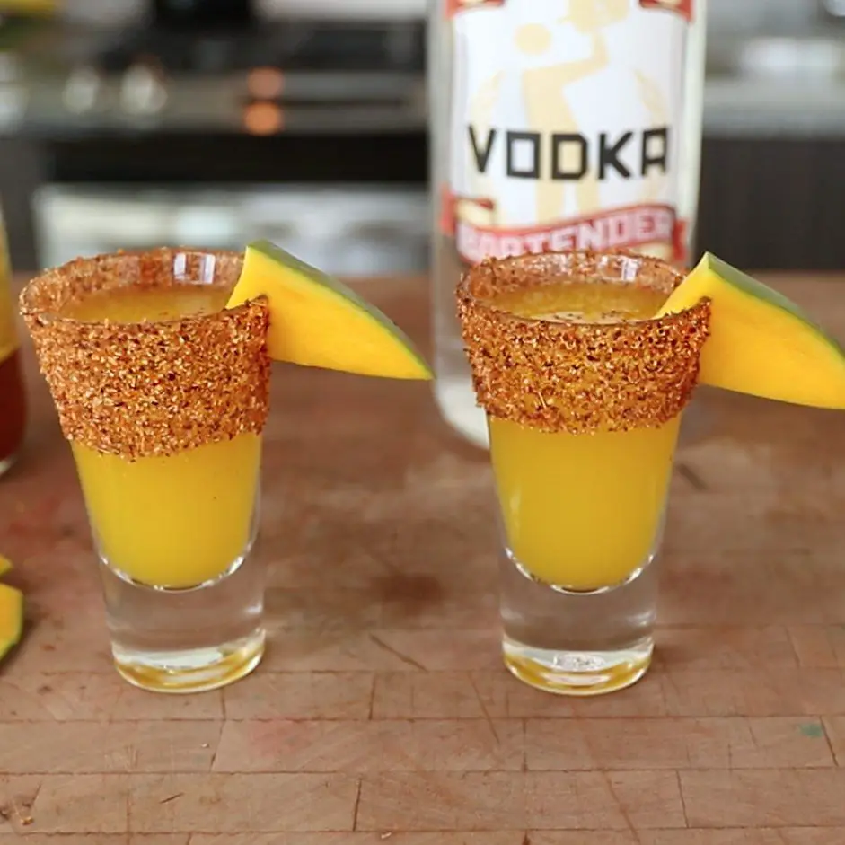 Shots con vodka y frutas